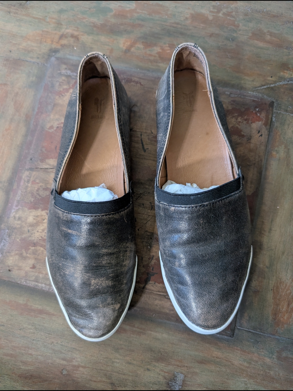 Women's Frye Melanie Slip-On Casual Shoes in Distressed Black